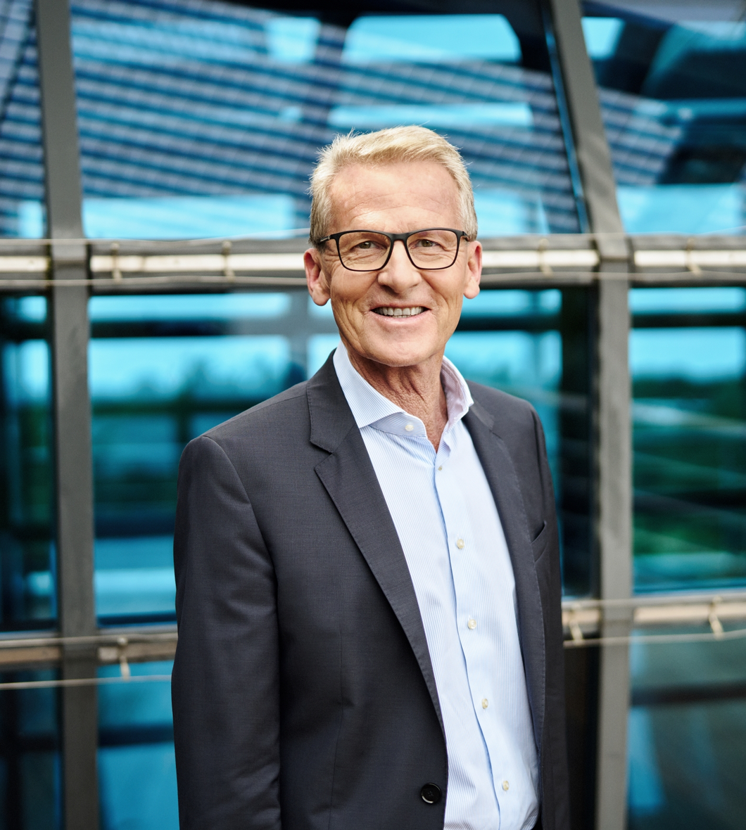 Manfred Köhler, CCO ,medac